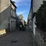 A Deux