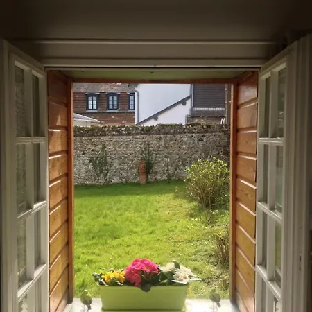 Bed & Breakfast A Deux 3*